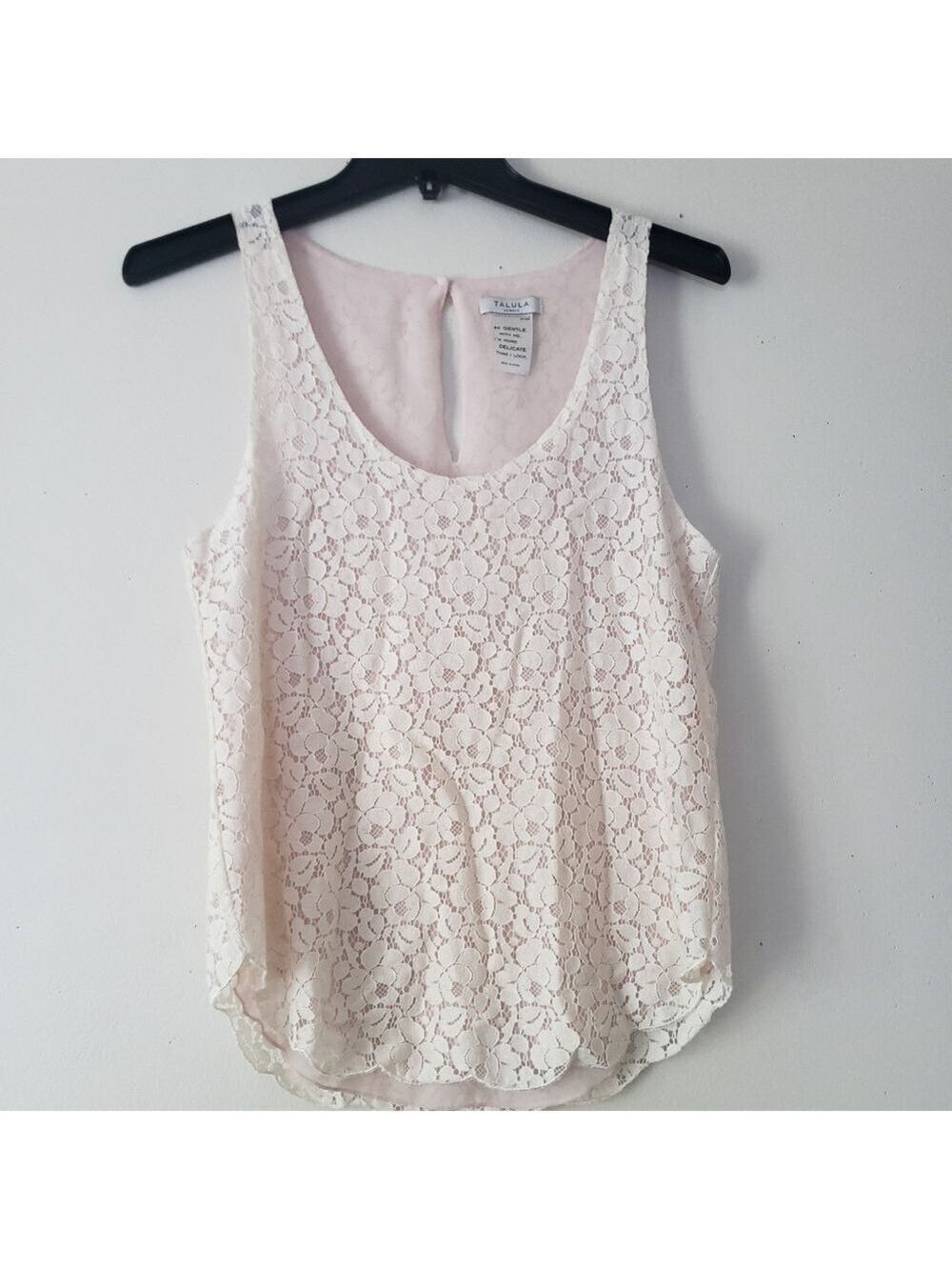 TALULA Sleeveless Lace Top - Picture 2 of 7